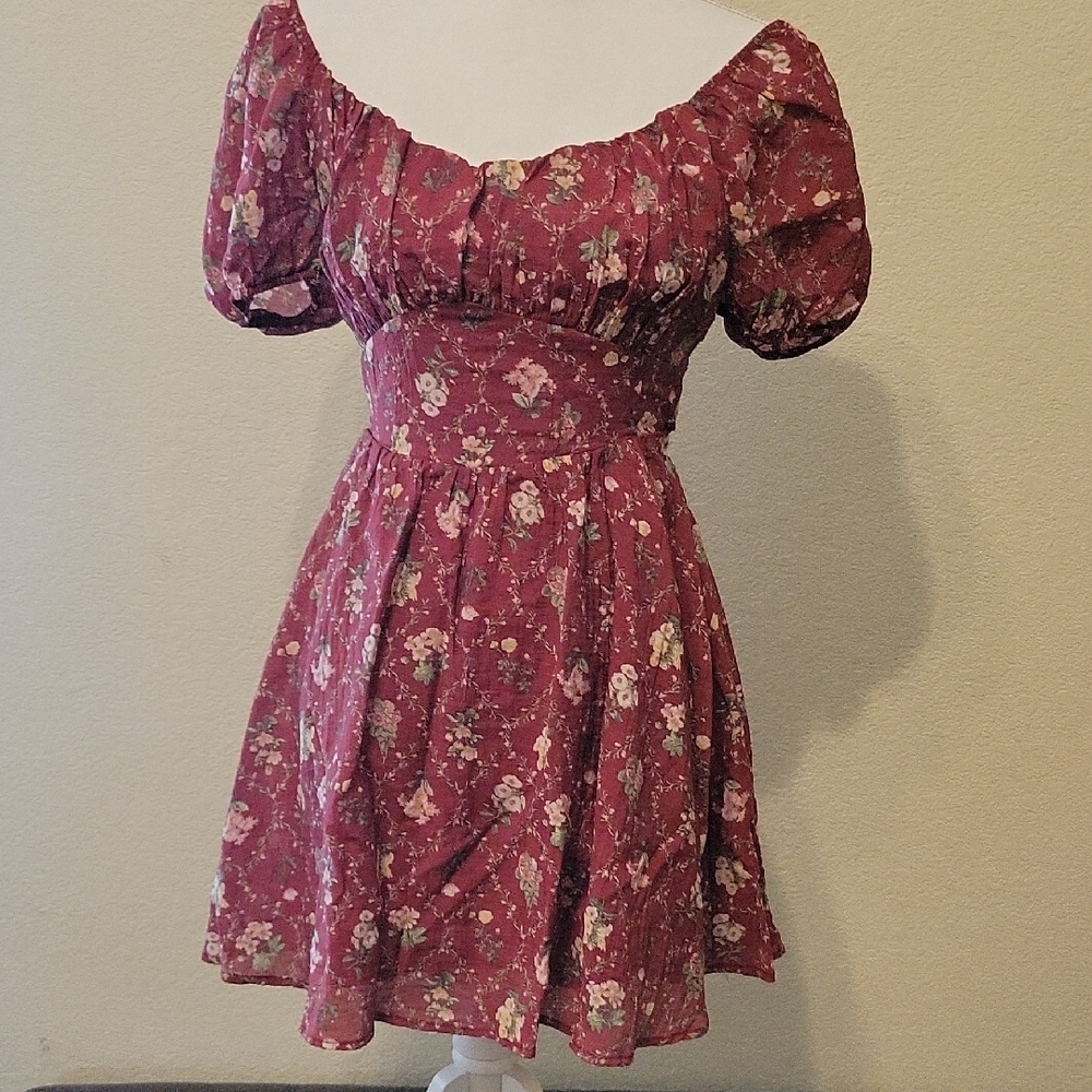 NWT Blu Pepper Burgundy Floral Puff Sleeve Mini Dress Size S
